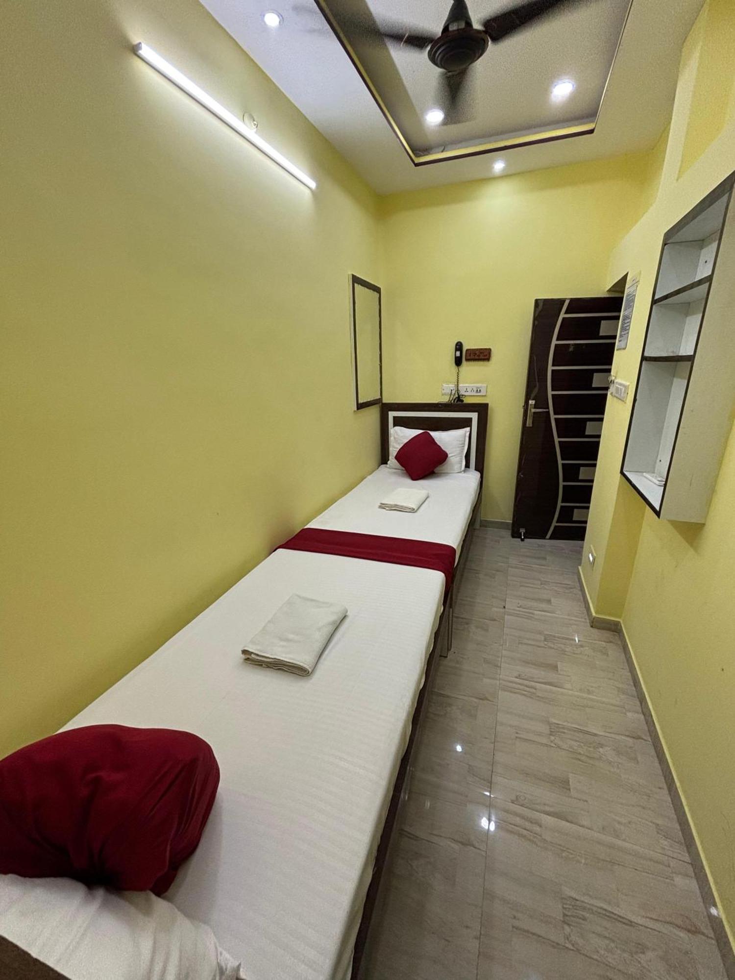 Hotel O Marquis Guest House Calcutta Buitenkant foto