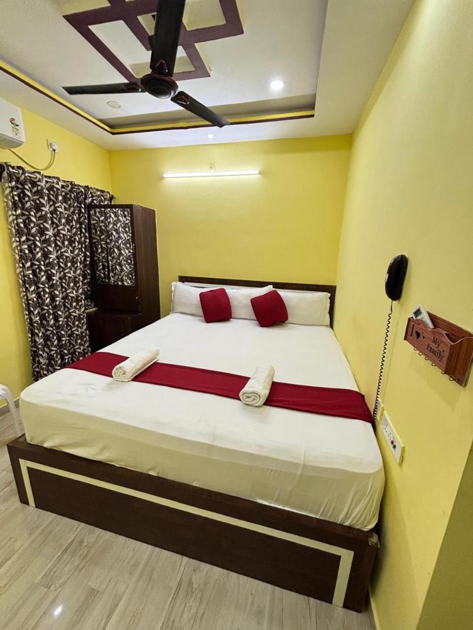 Hotel O Marquis Guest House Calcutta Buitenkant foto