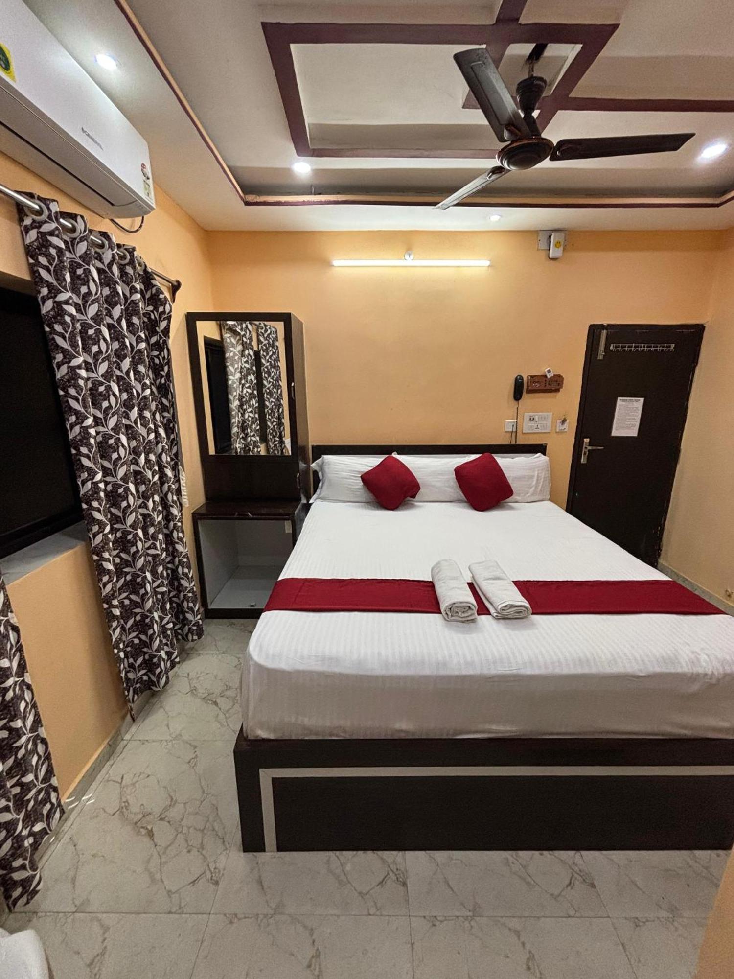 Hotel O Marquis Guest House Calcutta Buitenkant foto