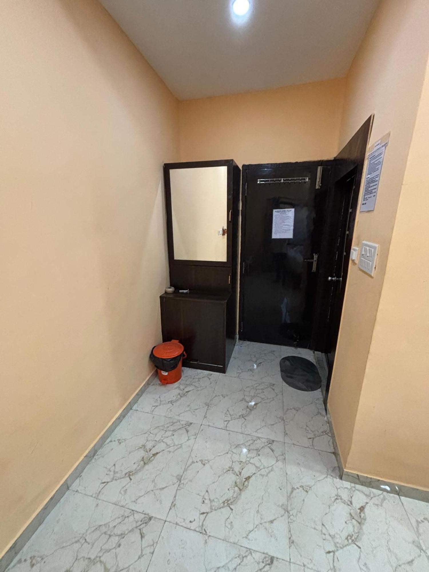 Hotel O Marquis Guest House Calcutta Buitenkant foto